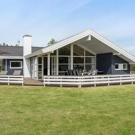Skønt Hus I Blåvand Med Sauna *