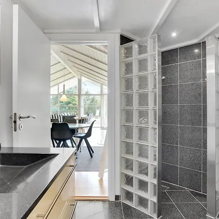 Feriehus Skønt Hus I Blåvand Med Sauna