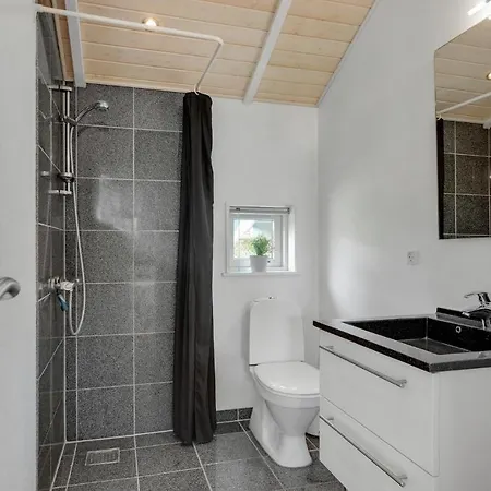 Feriehus Skønt Hus I Blåvand Med Sauna
