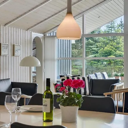 Feriehus Skønt Hus I Blåvand Med Sauna